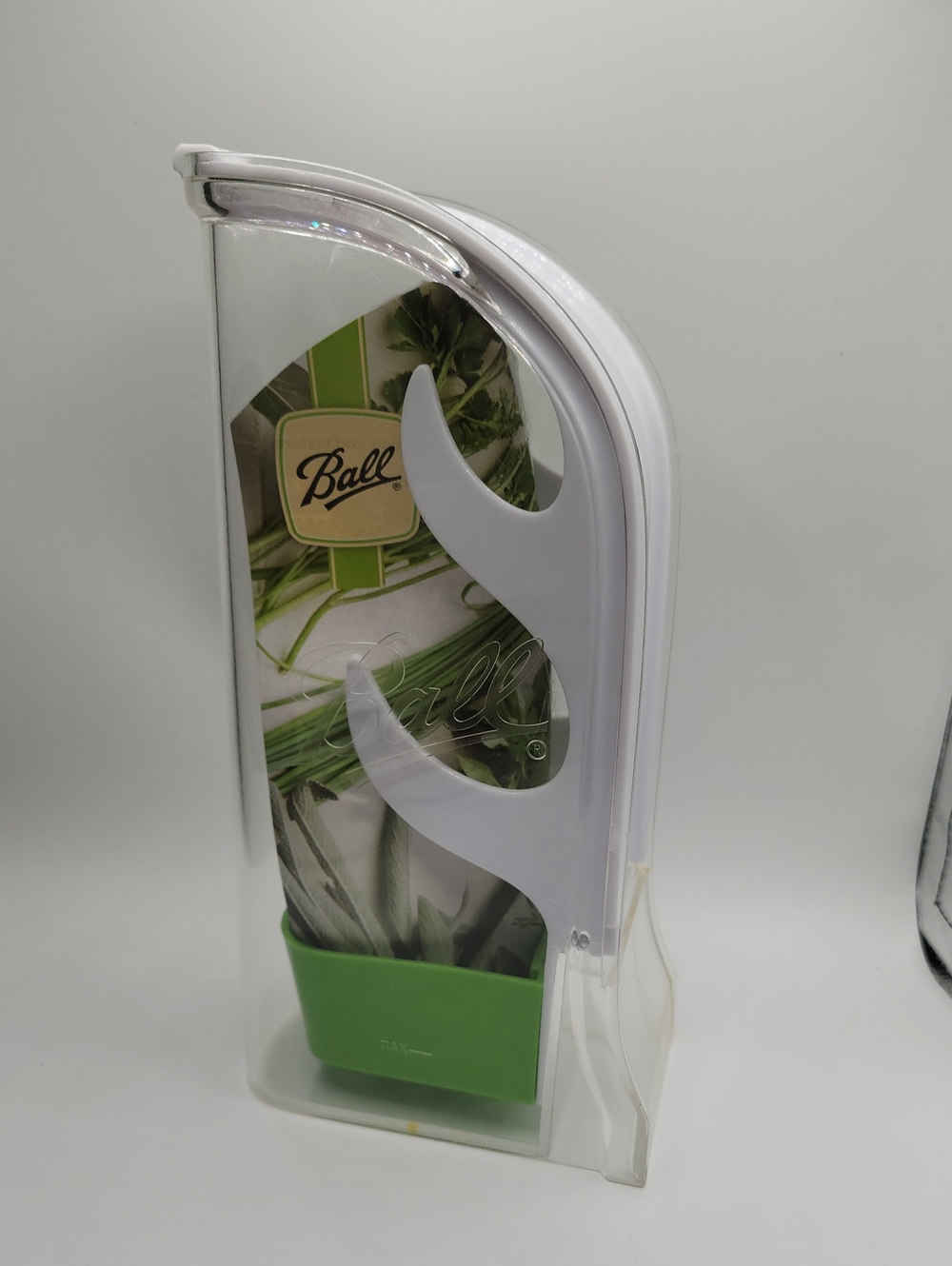 Ball Herb Keeper Saver